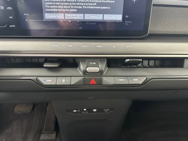 Used 2024 Kia EV9 Wind image 23