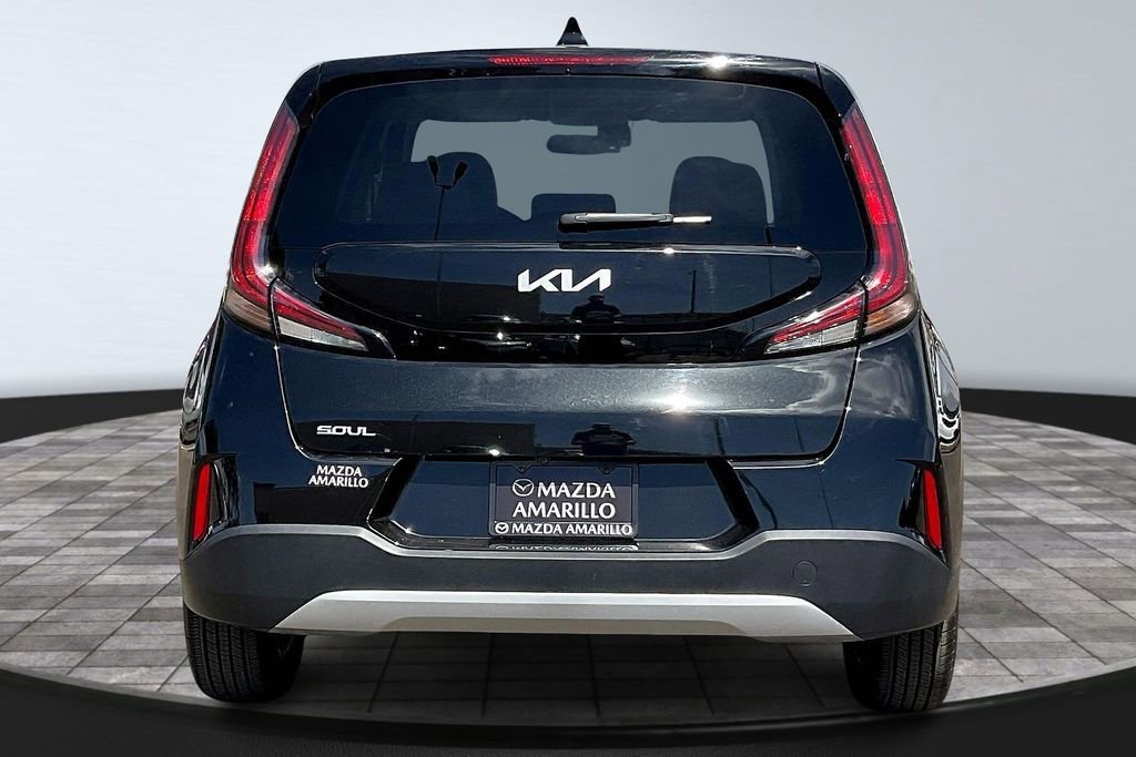 Used 2025 Kia Soul LX w/ LX Technology Package FWD image 6