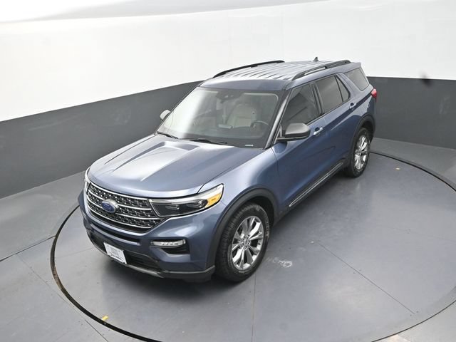 Used 2021 Ford Explorer XLT w/ Equipment Group 202A AWD/4WD image 14