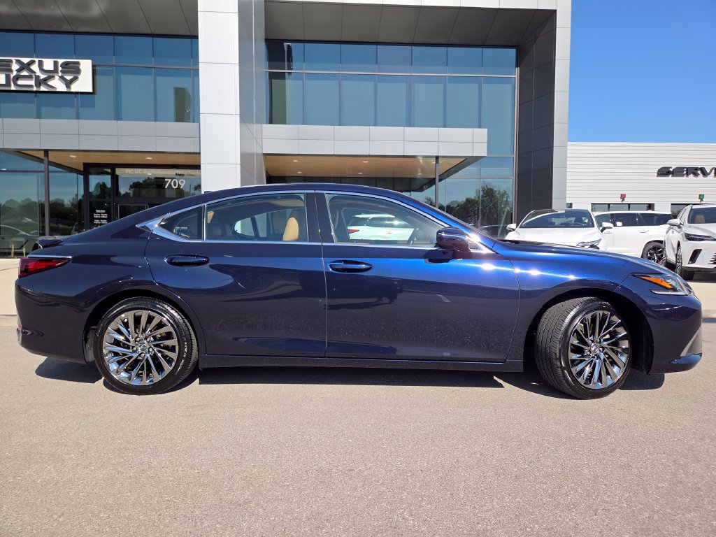 Certified 2025 Lexus ES 300h Ultra Luxury FWD image 29