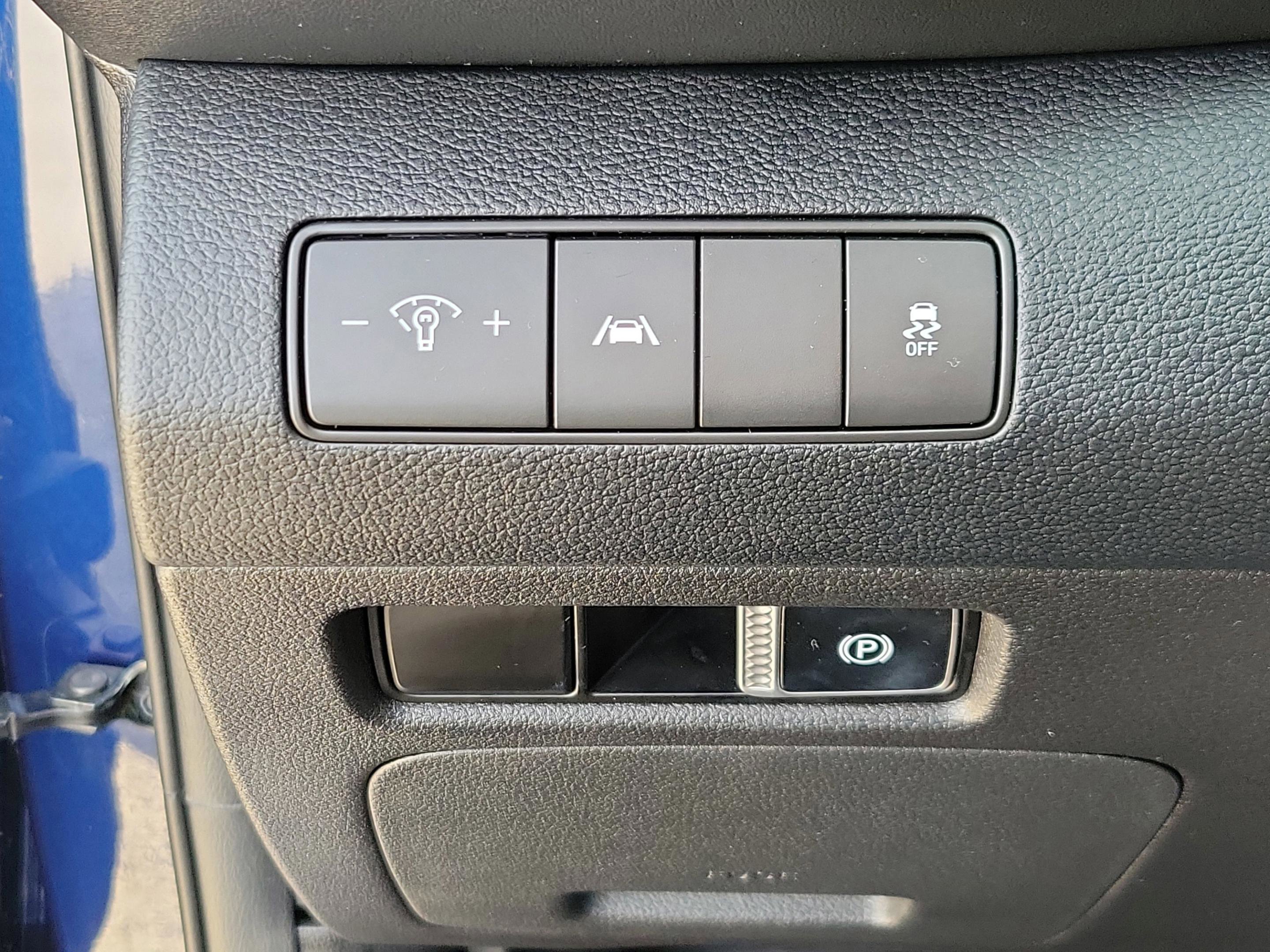 Certified 2022 Hyundai Santa Fe SEL image 29