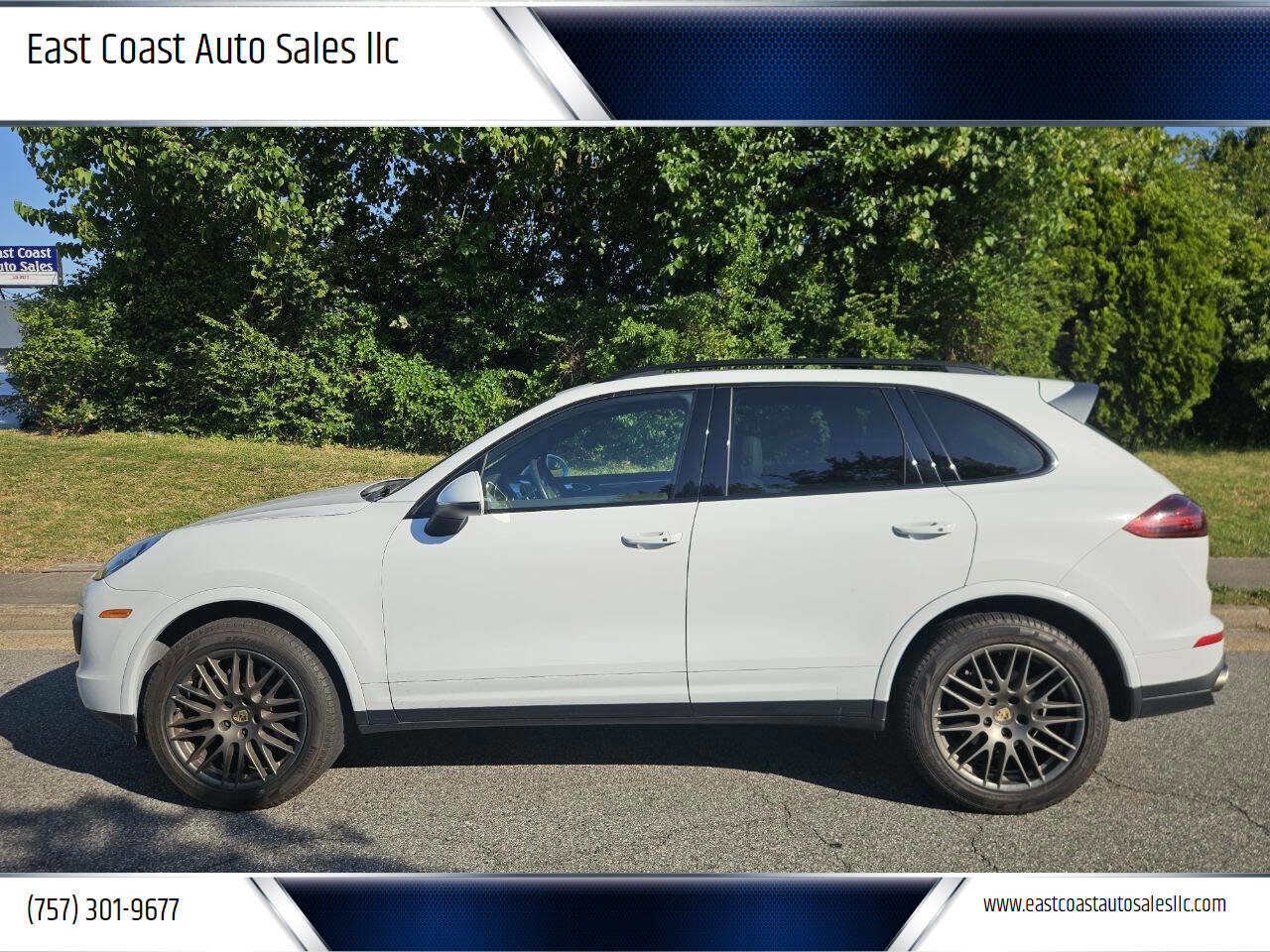 Used 2017 Porsche Cayenne Platinum Edition w/ Premium Package (PJV) AWD/4WD image 1
