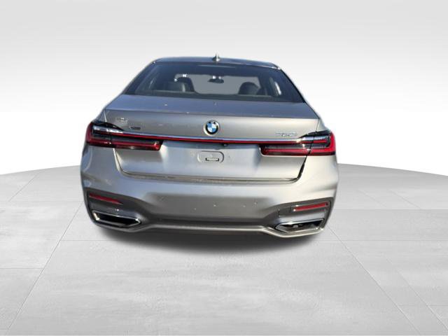 Used 2020 BMW 750i xDrive w/ M Sport Package AWD/4WD image 6