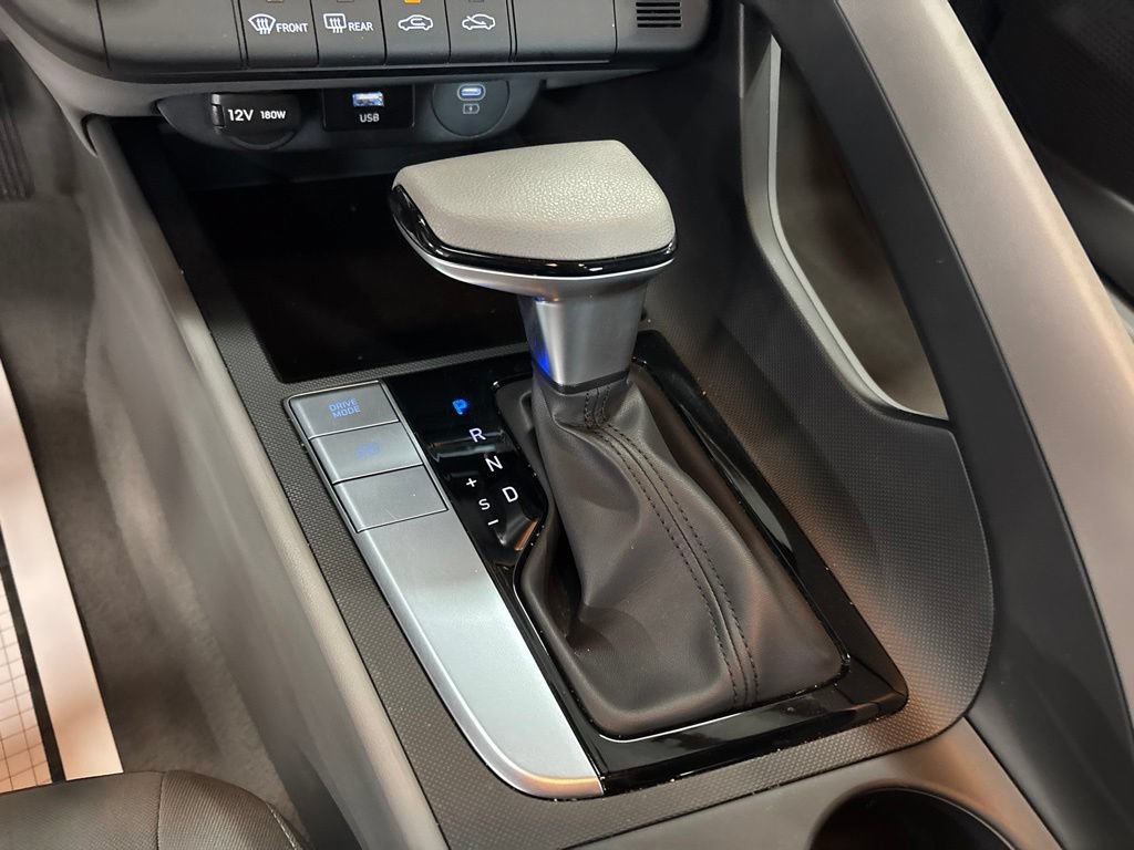 Used 2024 Hyundai Elantra SEL FWD image 24