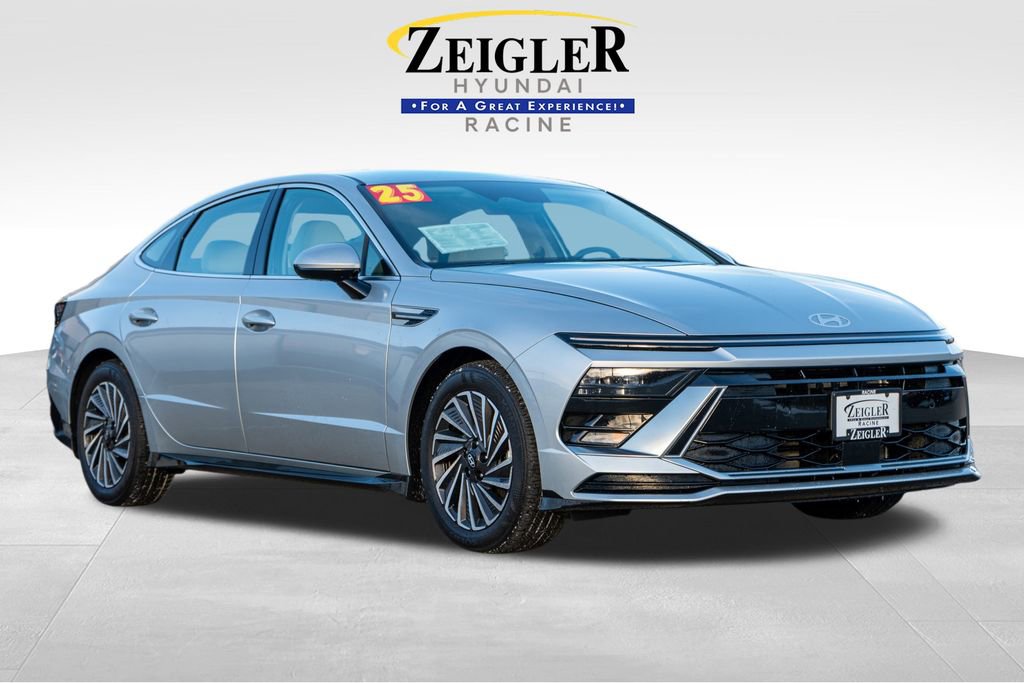 Used 2025 Hyundai Sonata SEL image 1