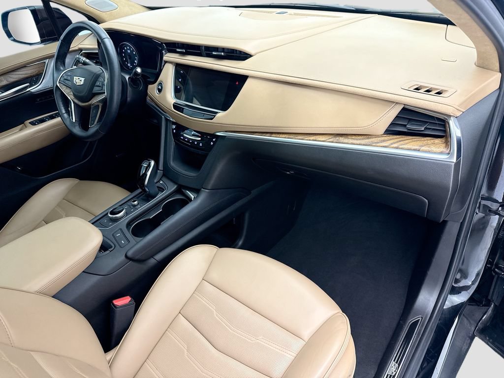 Used 2024 Cadillac XT5 Premium Luxury w/ Platinum Package FWD image 15