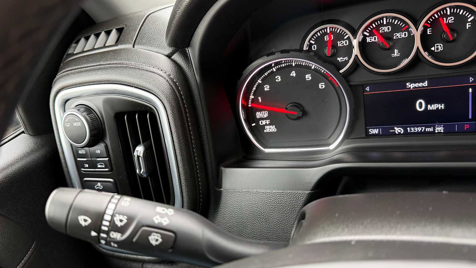 Used 2022 Chevrolet Silverado 1500 LT image 17