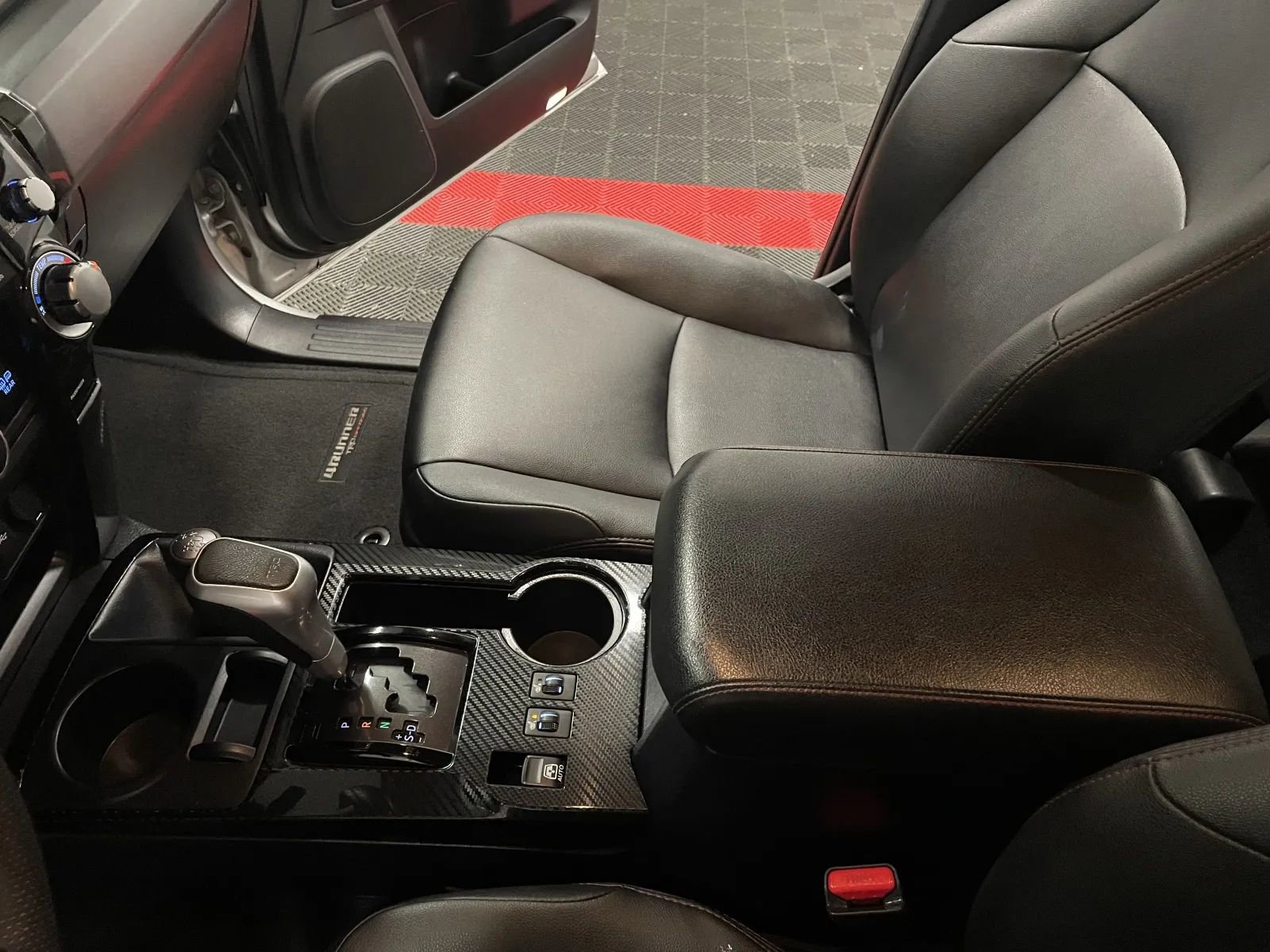 Used 2022 Toyota 4Runner TRD Off-Road Premium image 34