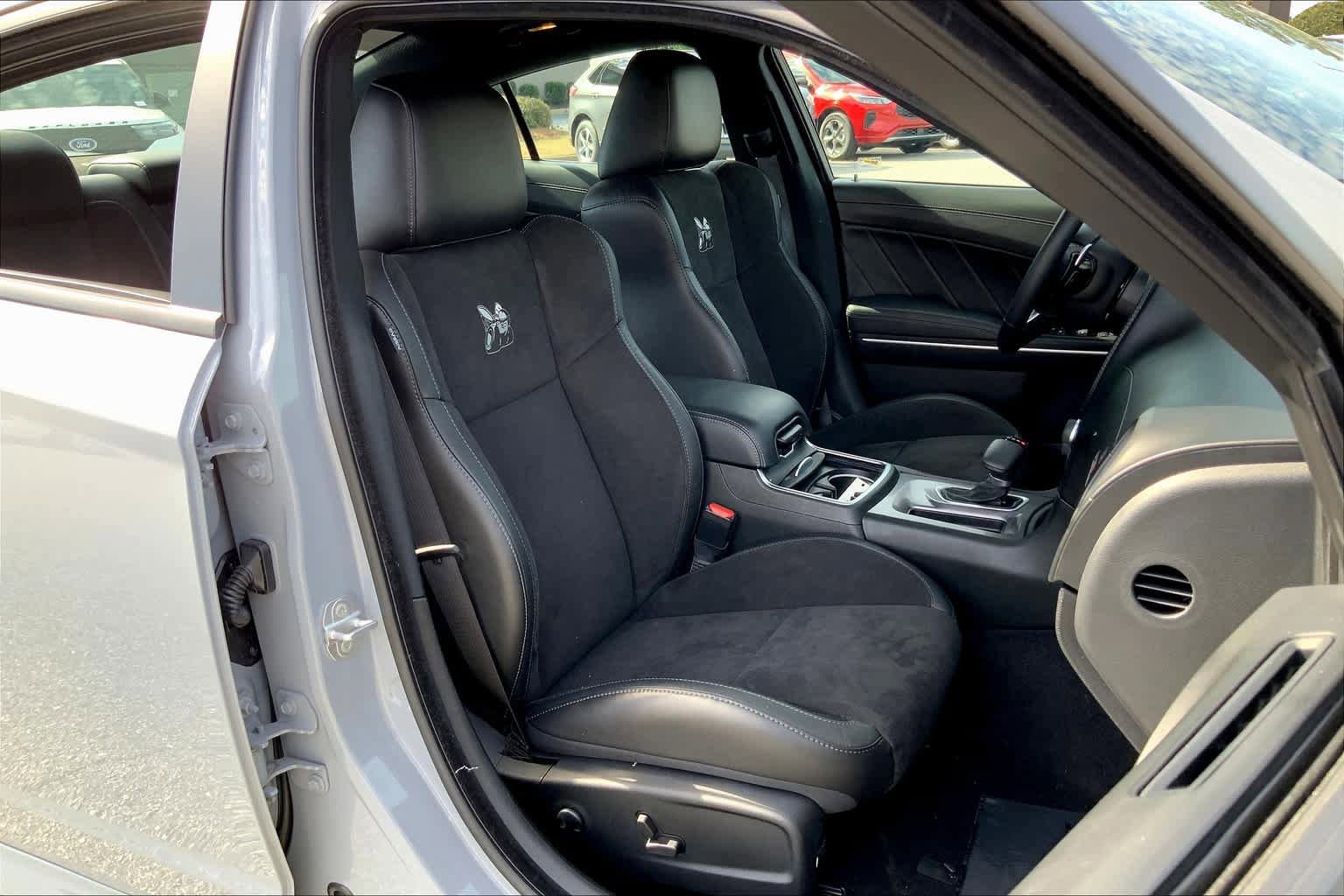 Used 2022 Dodge Charger Scat Pack w/ Plus Group RWD image 9