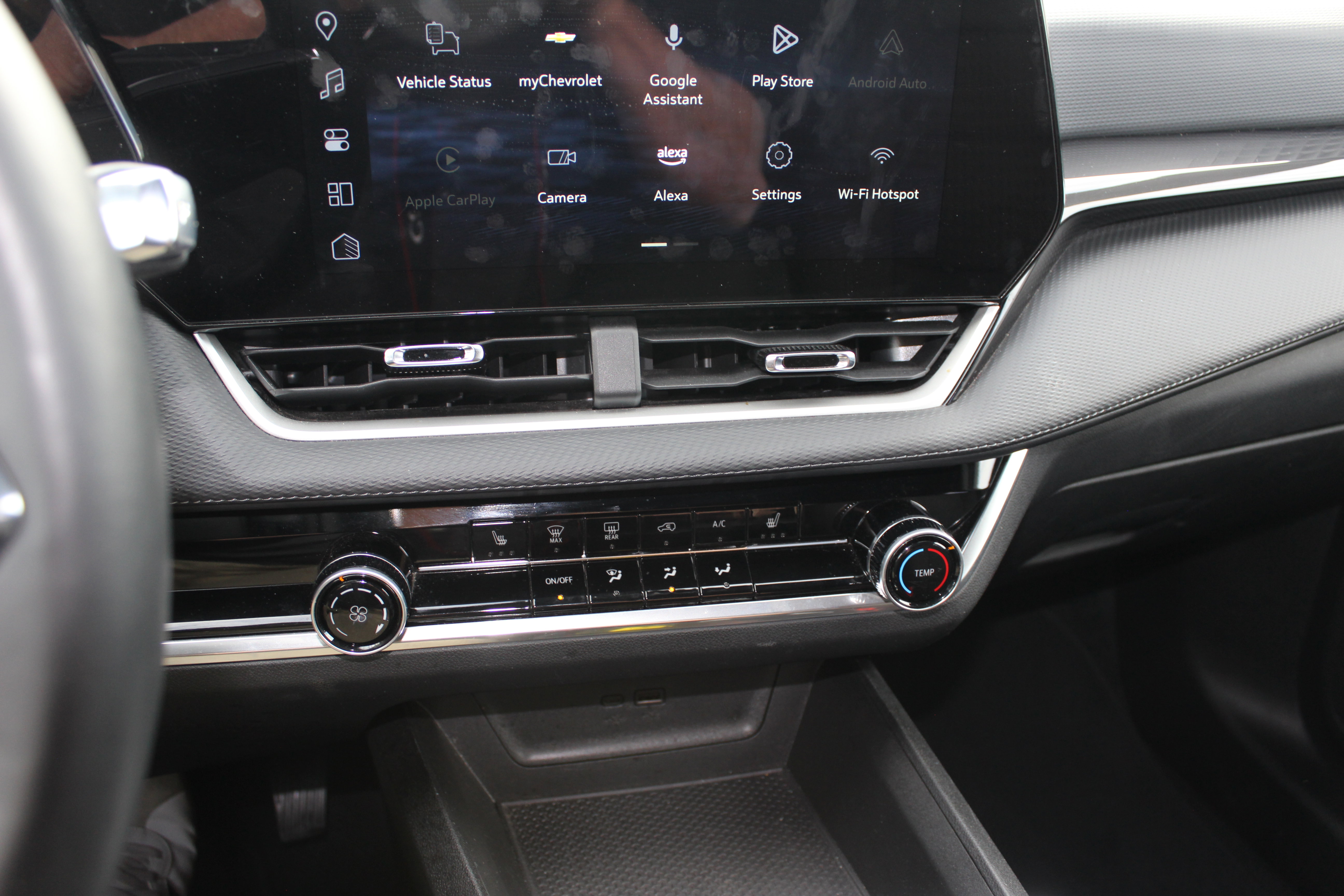 Used 2025 Chevrolet Equinox LT image 6