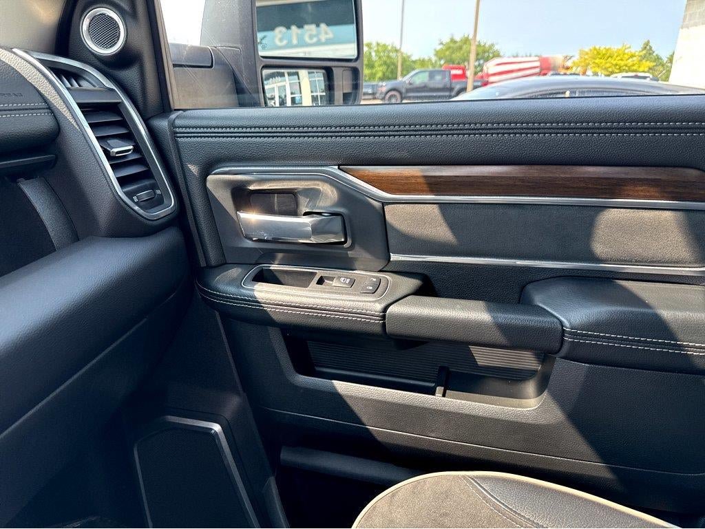 Used 2024 RAM 2500 Laramie AWD/4WD image 42