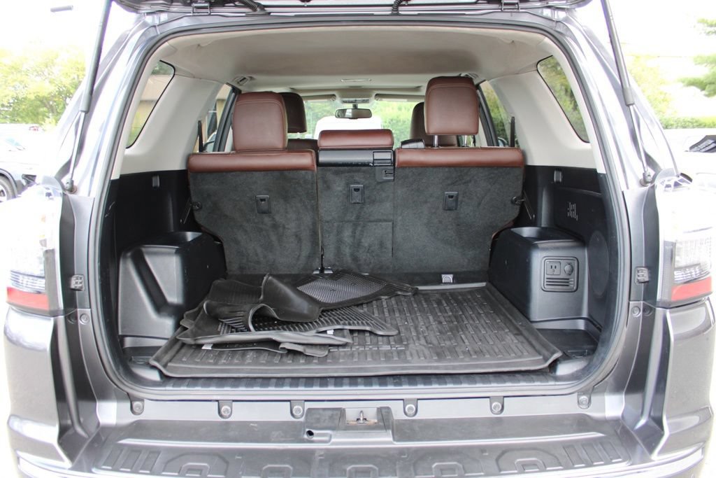 Used 2018 Toyota 4Runner Limited AWD/4WD image 13