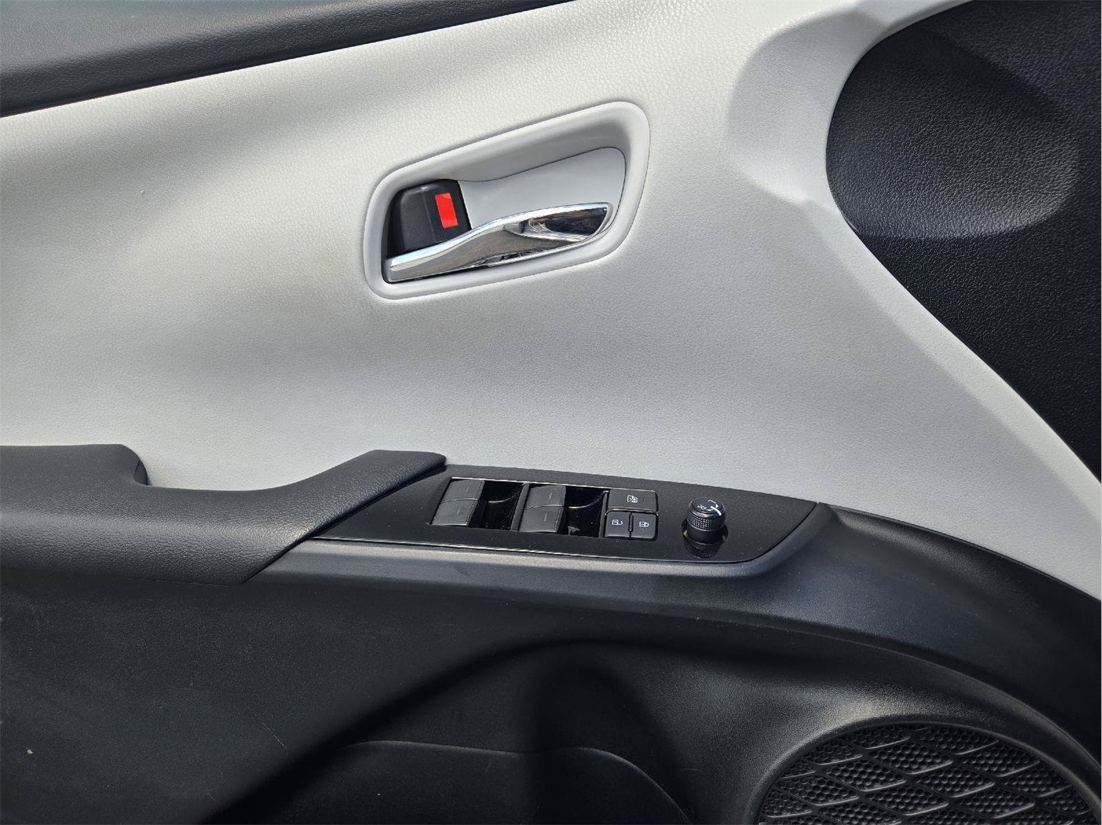 Used 2019 Toyota Prius Limited FWD image 19