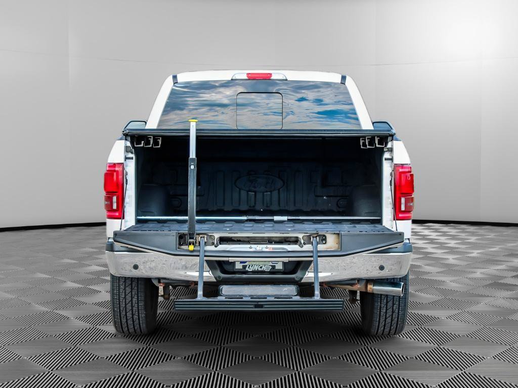 Used 2016 Ford F150 Lariat w/ Equipment Group 502A Luxury AWD/4WD image 5