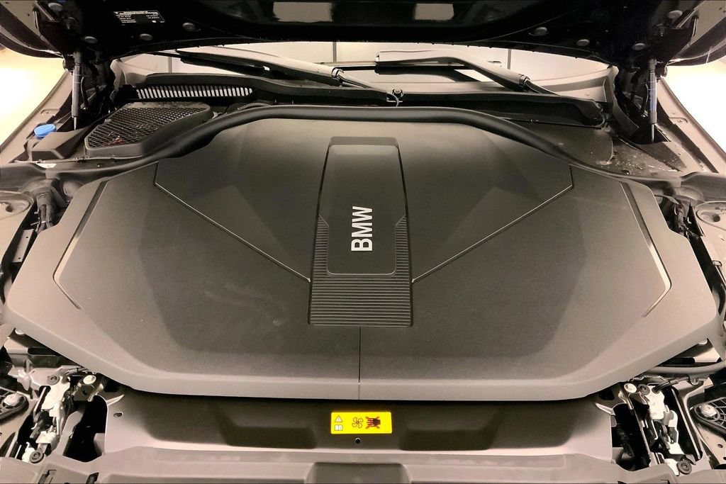 New 2026 BMW i5 eDrive40 w/ Premium Package AWD/4WD image 8