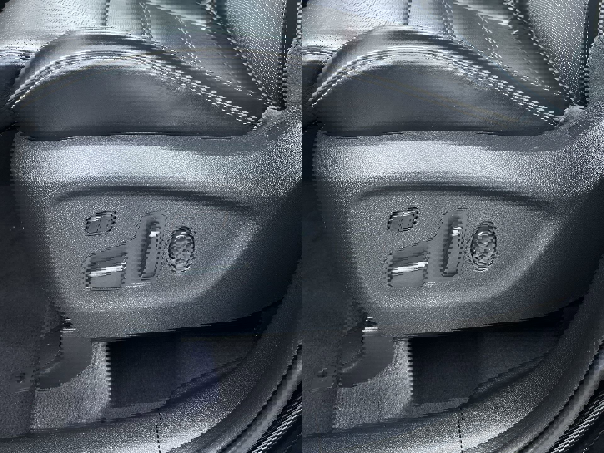 Used 2016 Kia Sorento SX image 13