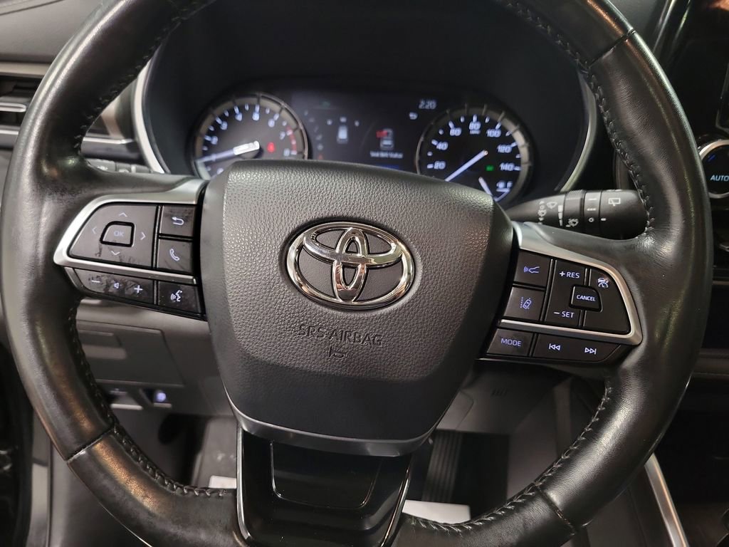 Used 2020 Toyota Highlander Limited AWD/4WD image 17