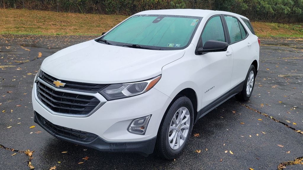 Used 2021 Chevrolet Equinox LS image 3