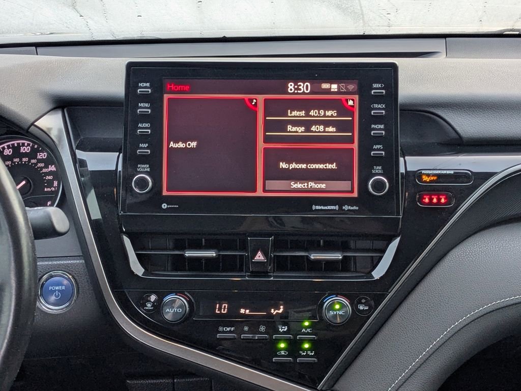 Used 2022 Toyota Camry SE image 16