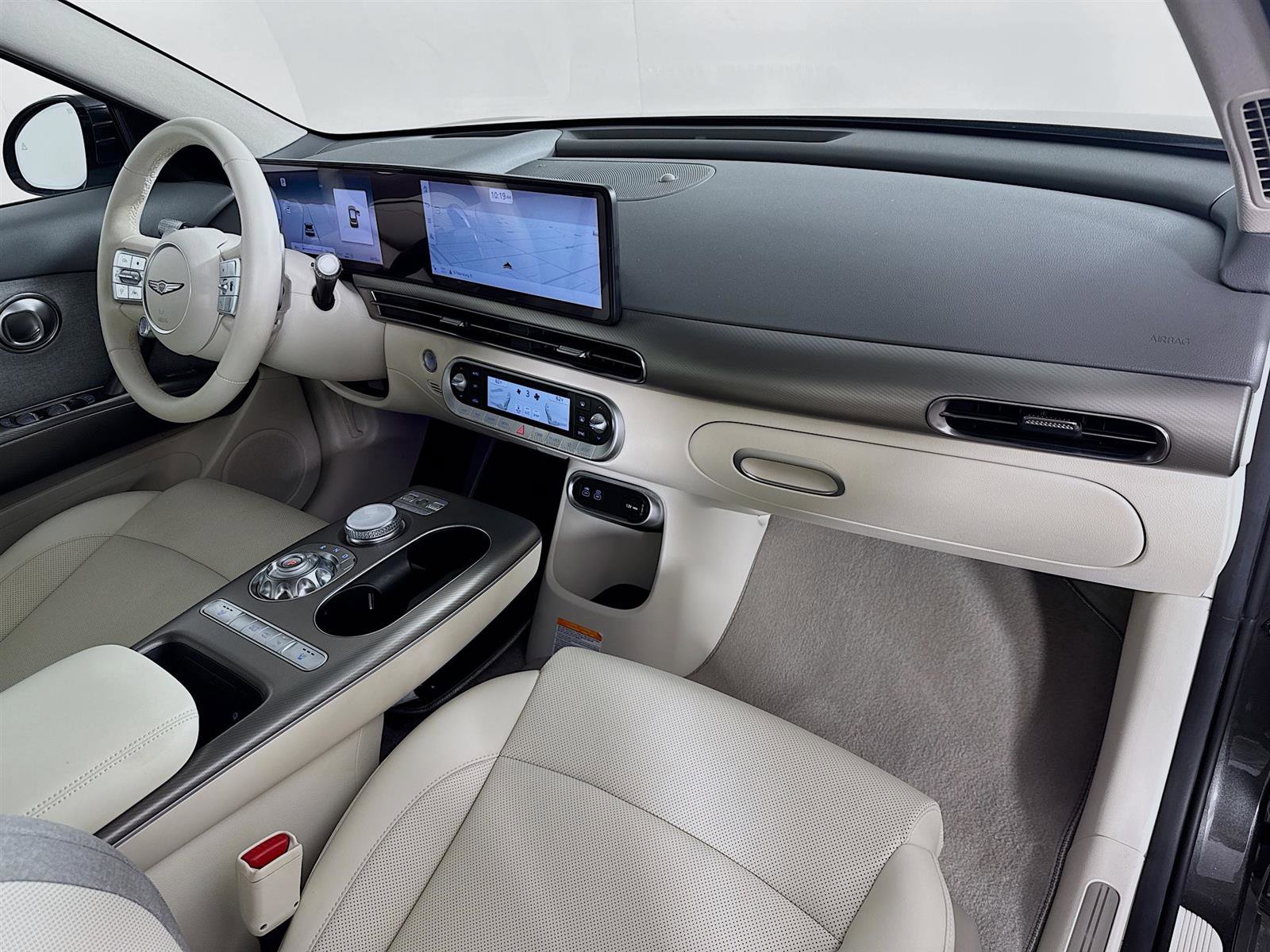 New 2024 Genesis GV60 RWD image 30