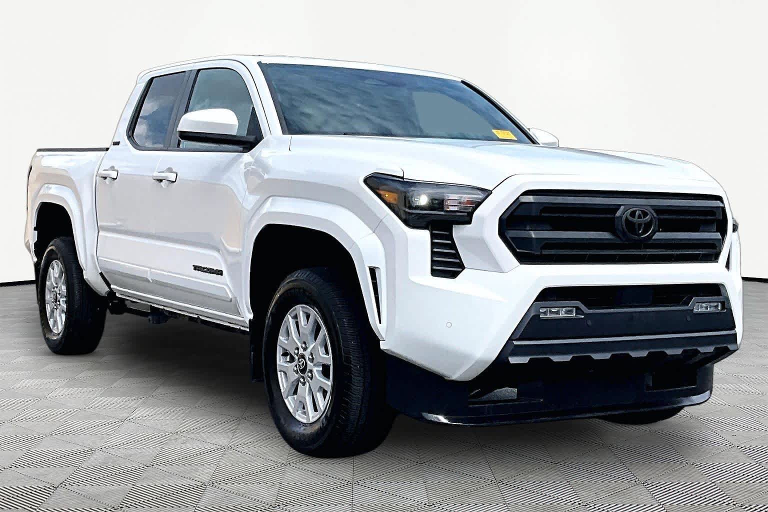 Used 2024 Toyota Tacoma SR5 RWD image 3