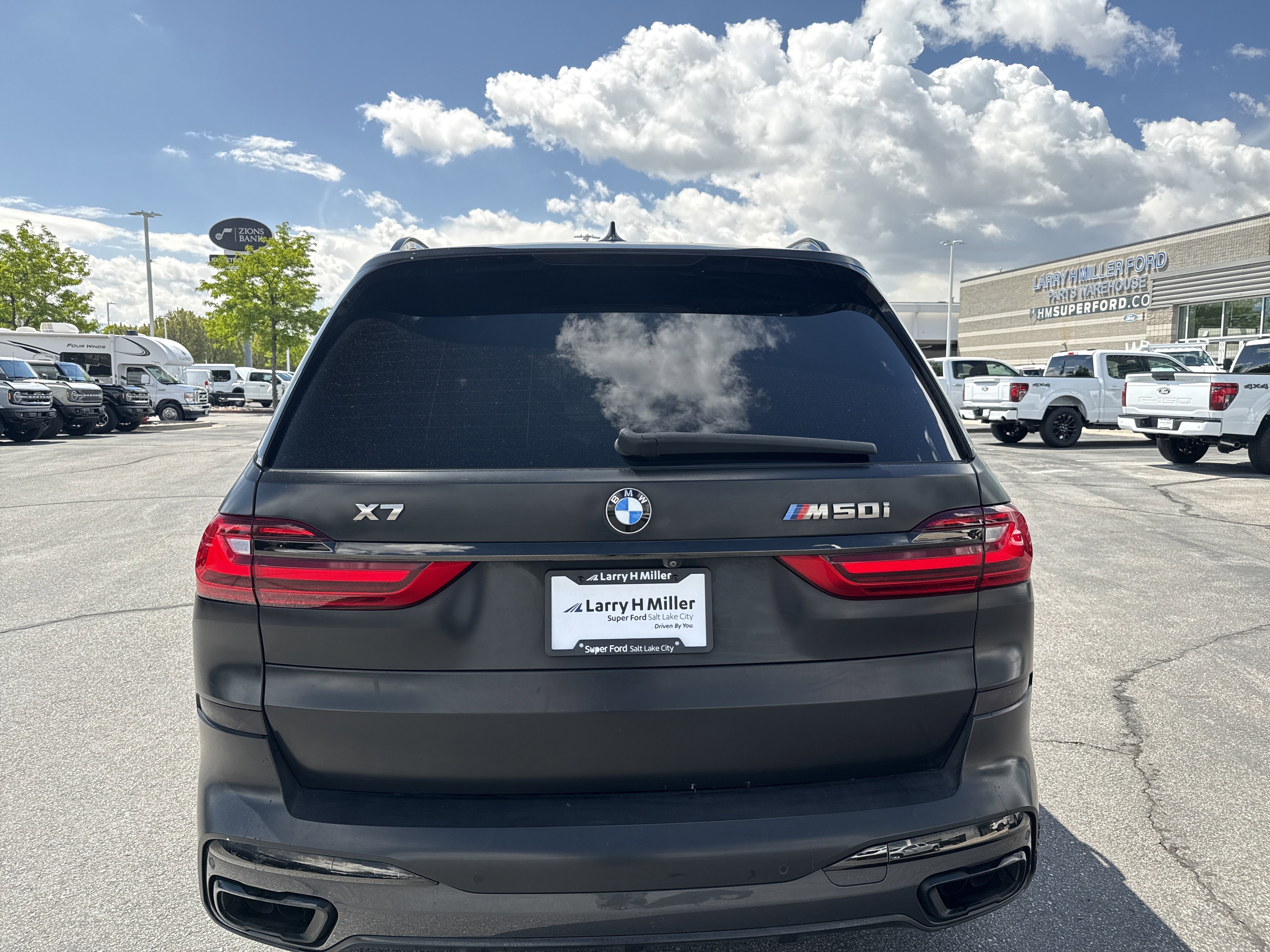 Used 2021 BMW X7 M50i AWD/4WD image 4