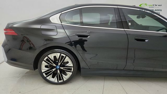 Used 2024 BMW i5 eDrive40i w/ Convenience Package RWD image 7
