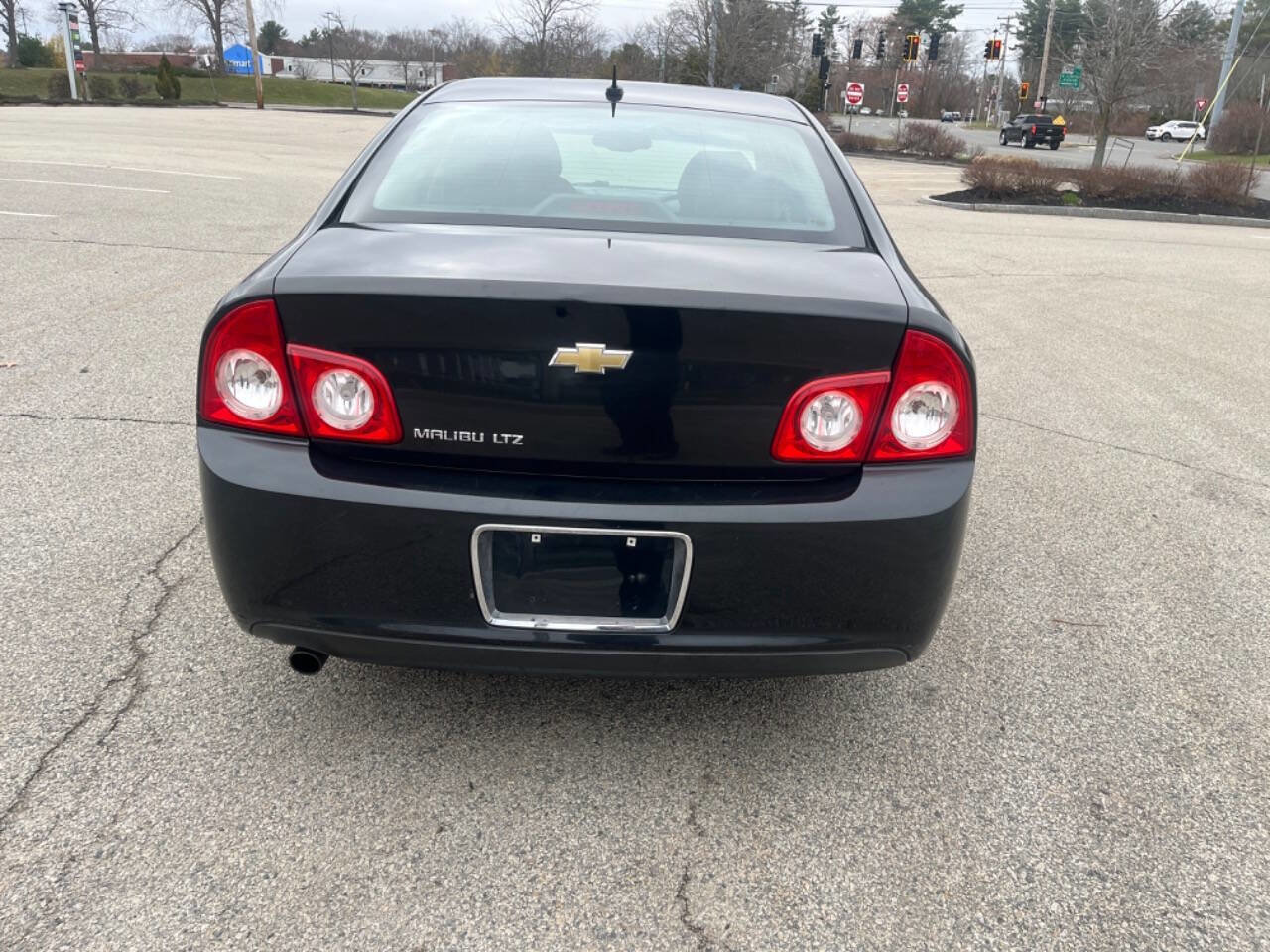 Used 2011 Chevrolet Malibu LTZ image 6
