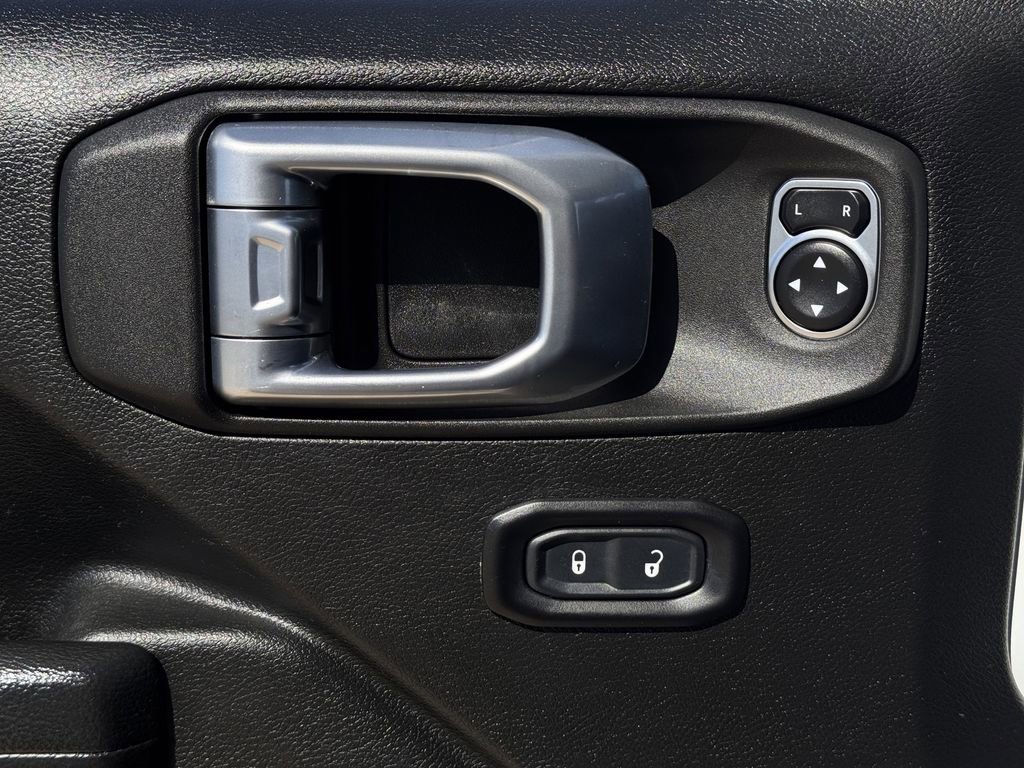 Used 2022 Jeep Wrangler Unlimited Sport image 24