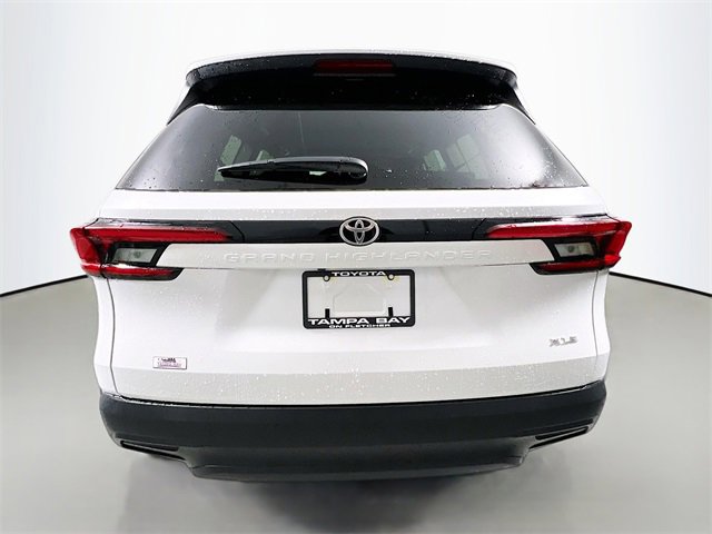 New 2026 Toyota Grand Highlander XLE image 4
