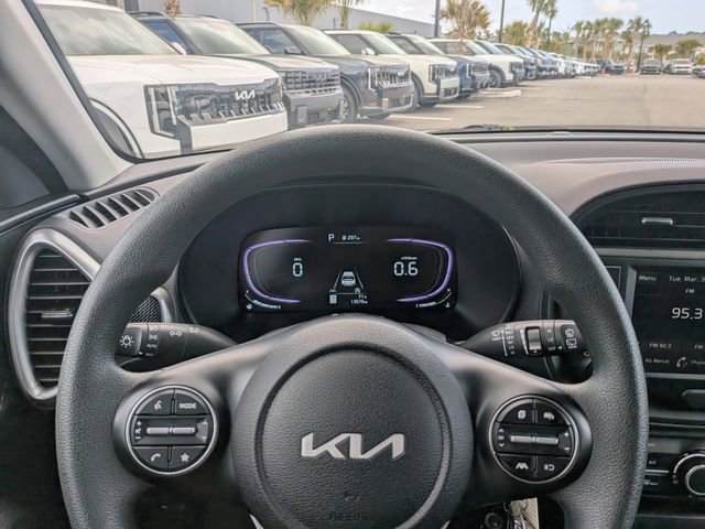 Used 2025 Kia Soul LX image 26