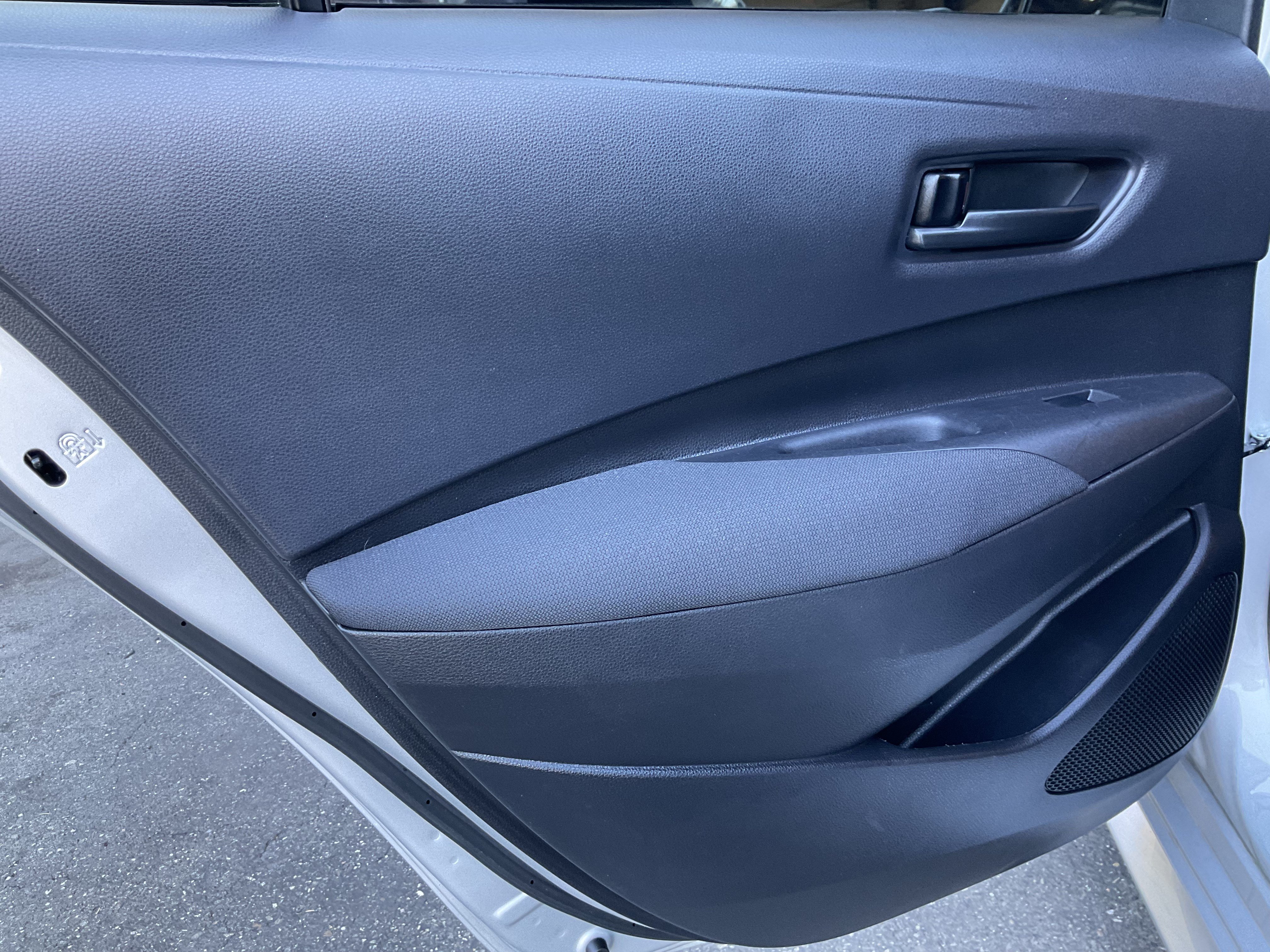 Used 2025 Toyota Corolla LE FWD image 30