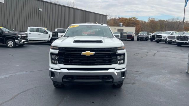 Used 2024 Chevrolet Silverado 2500 W/T w/ WT/CX Safety Package image 9