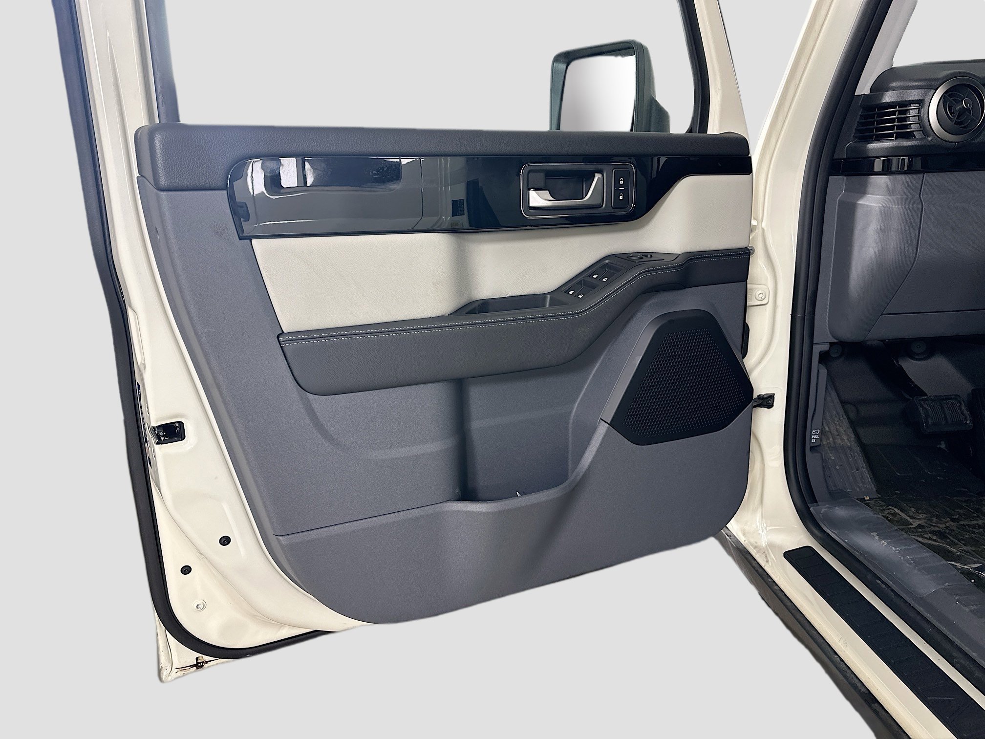 New 2025 INEOS Grenadier Station Wagon AWD/4WD image 17