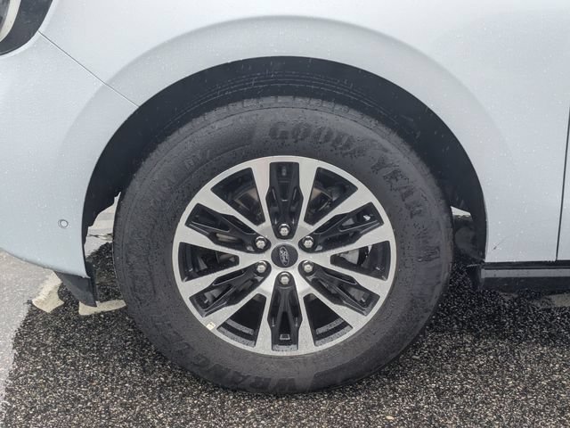 Used 2025 Ford Expedition Platinum AWD/4WD image 8