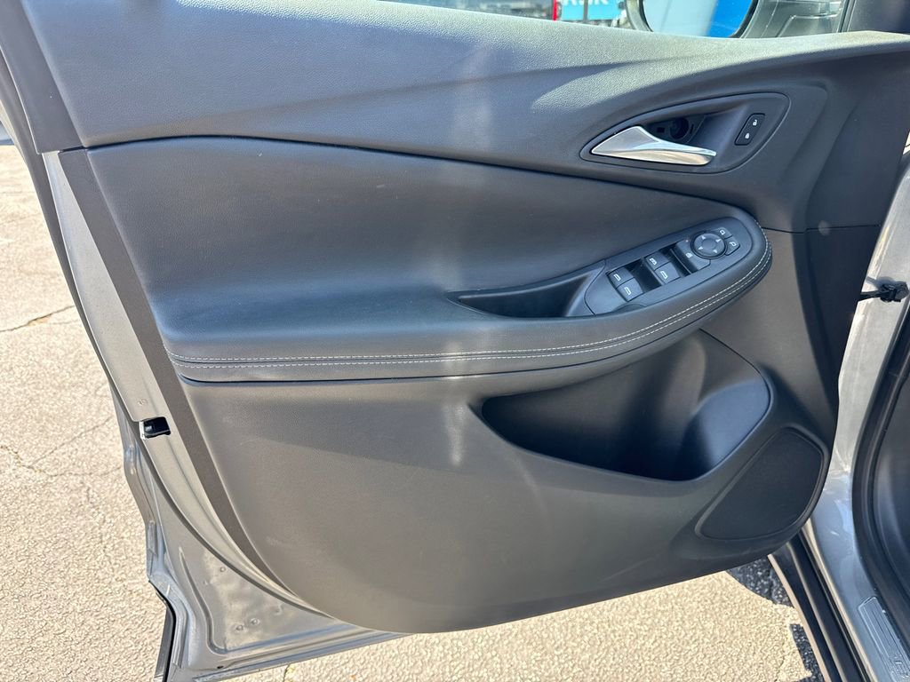 Used 2023 Buick Encore GX Preferred w/ Cold Weather Comfort Package AWD/4WD image 11