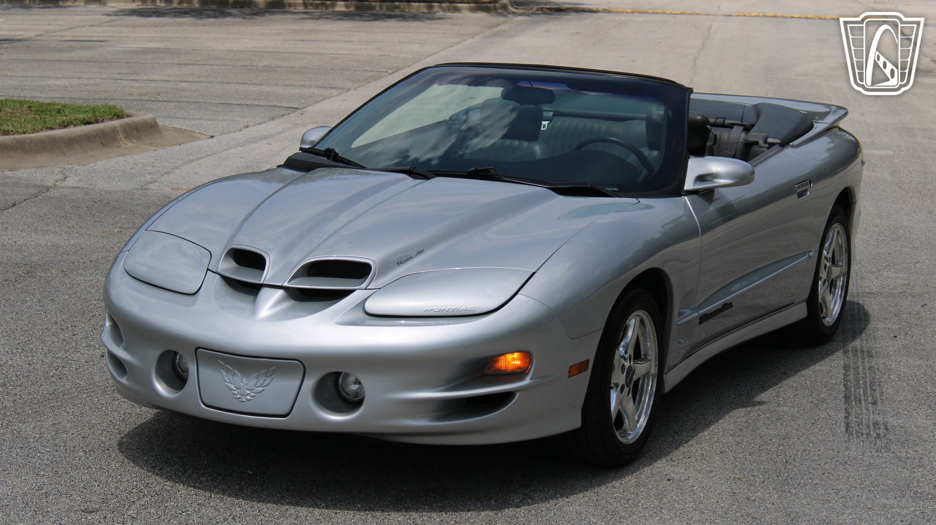 Used 1999 Pontiac Firebird Trans Am RWD image 4