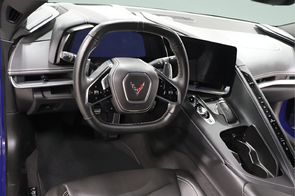 Used 2025 Chevrolet Corvette Stingray Coupe w/ 1LT RWD image 8