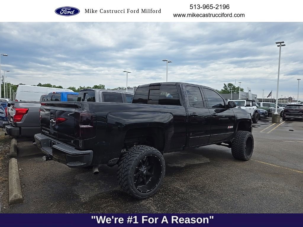 Used 2017 Chevrolet Silverado 1500 LT w/ Midnight Edition AWD/4WD image 4