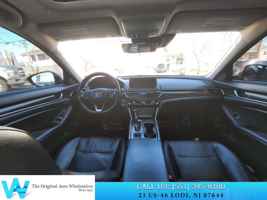 Used 2018 Honda Accord Touring image 8