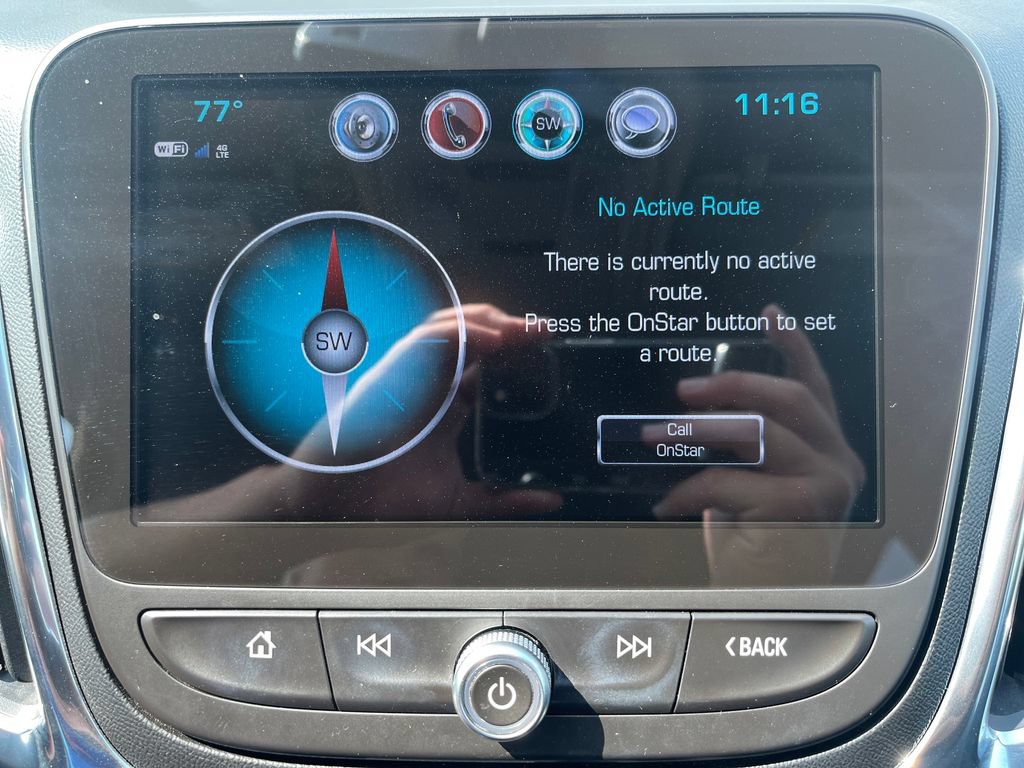 Used 2018 Chevrolet Equinox Premier FWD image 22