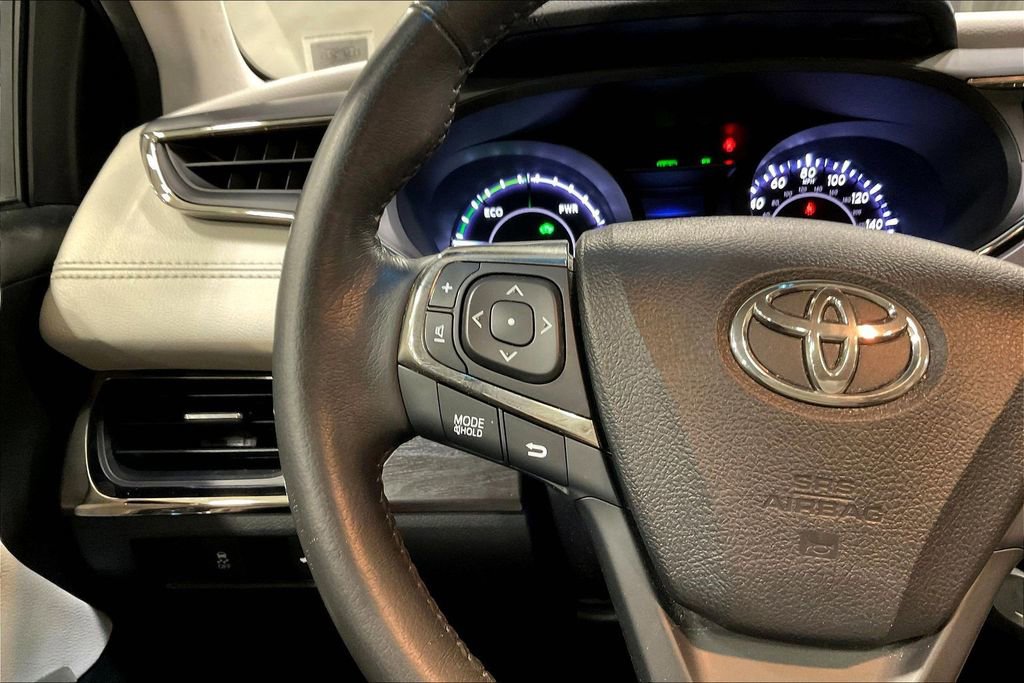 Used 2016 Toyota Avalon XLE Plus FWD image 11