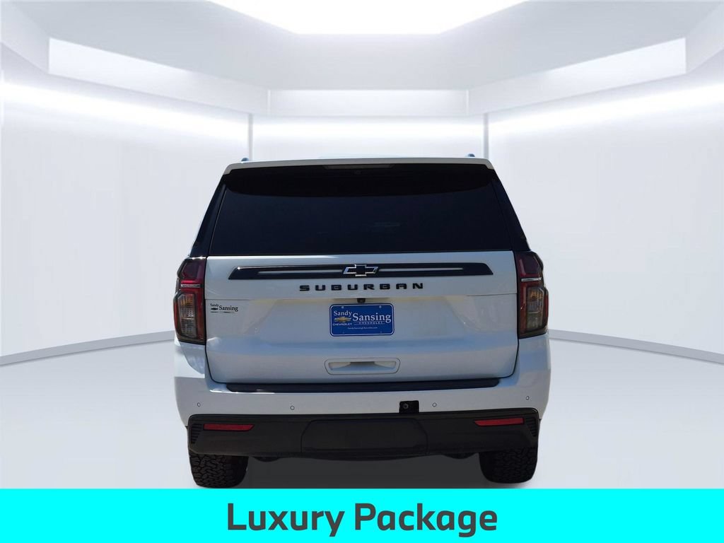 Used 2023 Chevrolet Suburban Z71 w/ Luxury Package AWD/4WD image 5