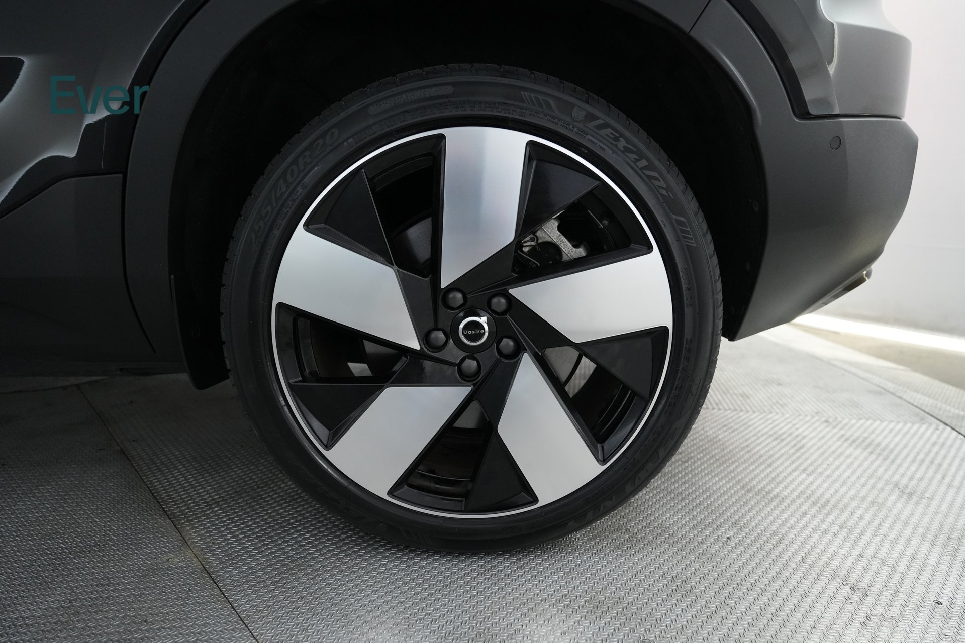 Used 2023 Volvo C40 P8 Recharge Ultimate AWD/4WD image 9