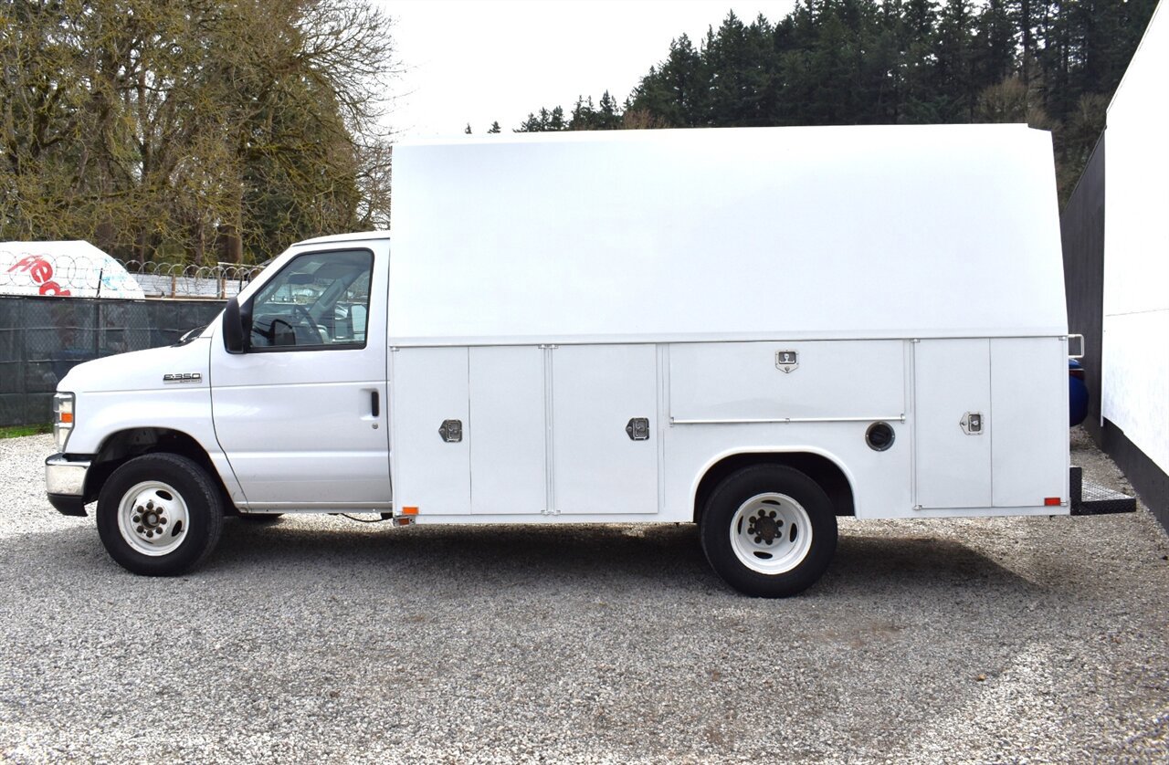 Used 2017 Ford E-350 and Econoline 350 Super Duty w/ Power Windows & Locks Group image 9