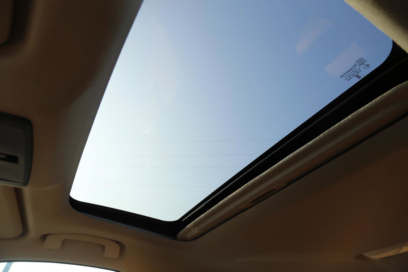 Used 2025 Nissan Sentra SV w/ SV Premium Package image 14