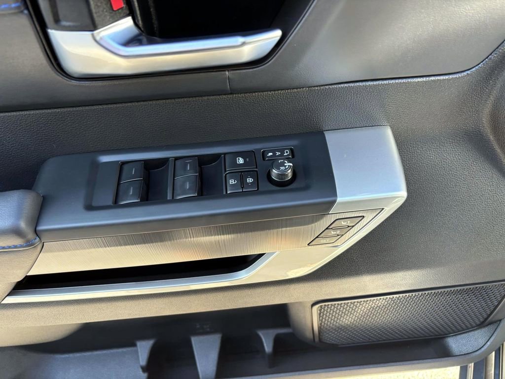 Used 2025 Toyota Sequoia Platinum image 13