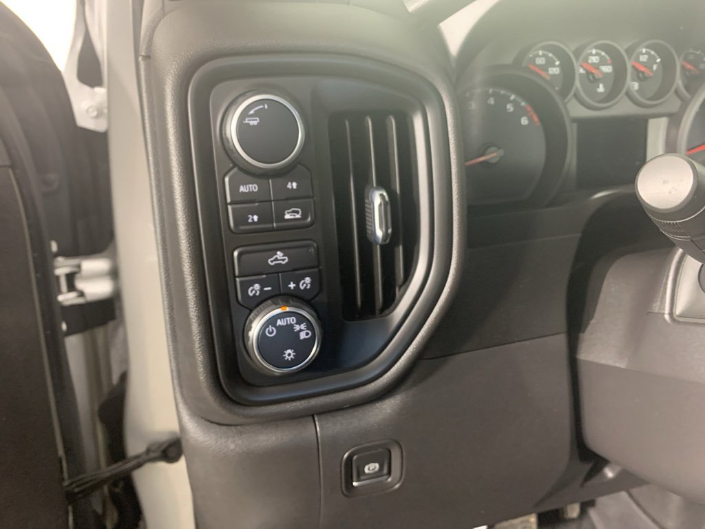 Used 2021 Chevrolet Silverado 1500 Custom image 17