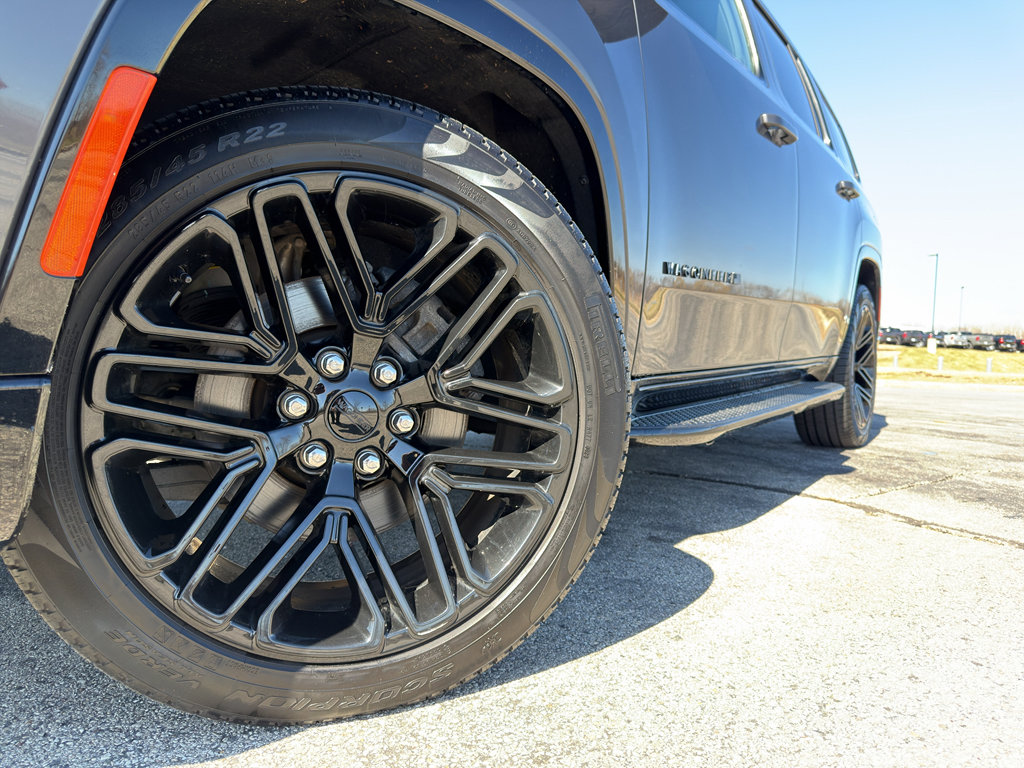 Used 2024 Jeep Wagoneer Series II w/ Convenience Group I image 10