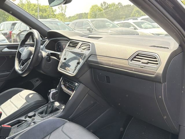 Used 2024 Volkswagen Tiguan SEL R-Line AWD/4WD image 19